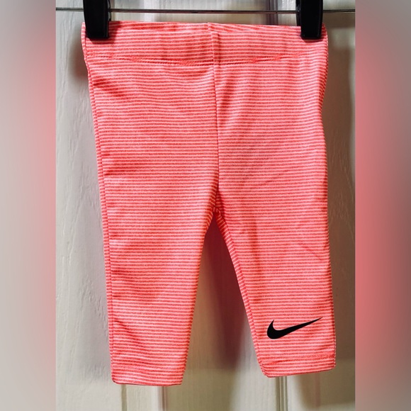 Nike Baby Leggings - Picture 1 of 3